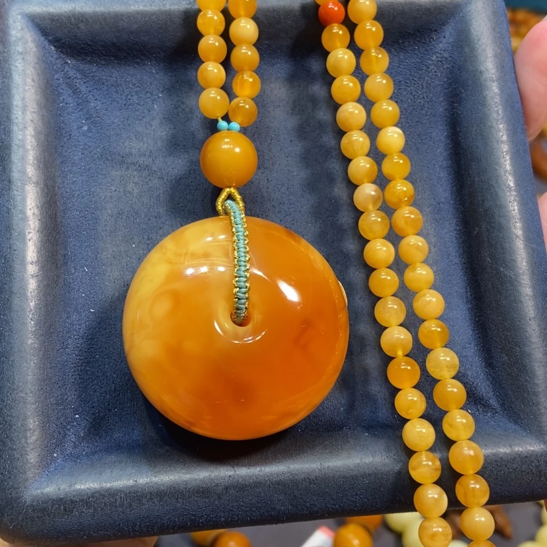 未镶嵌颈饰琥珀蜜蜡