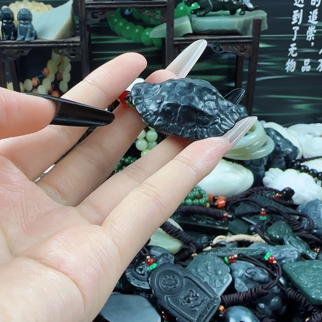 和田玉（黄玉）未镶嵌颈饰