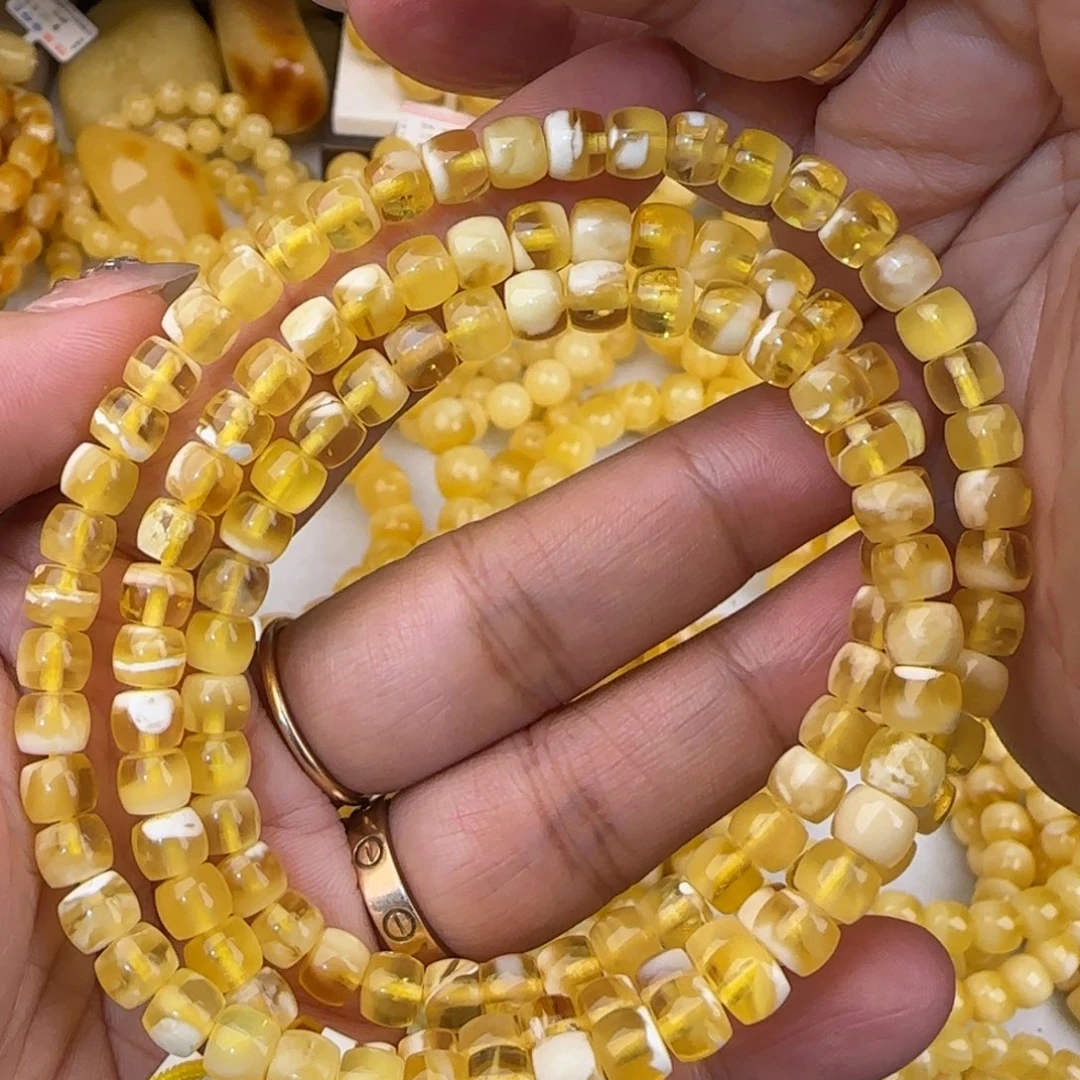 蜜蜡未镶嵌手链金瓷白妖花直切