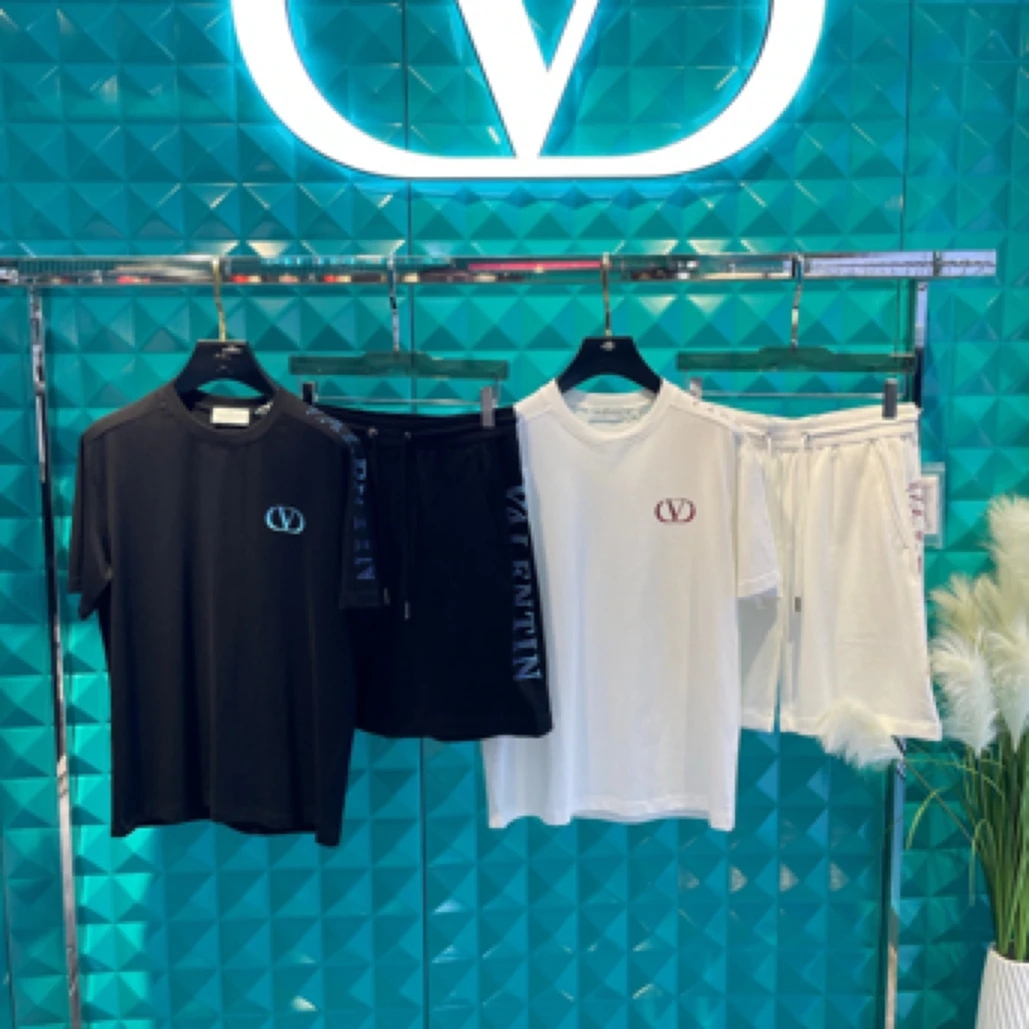 短袖字母宽松型圆领夏季T恤透气针织时尚情侣