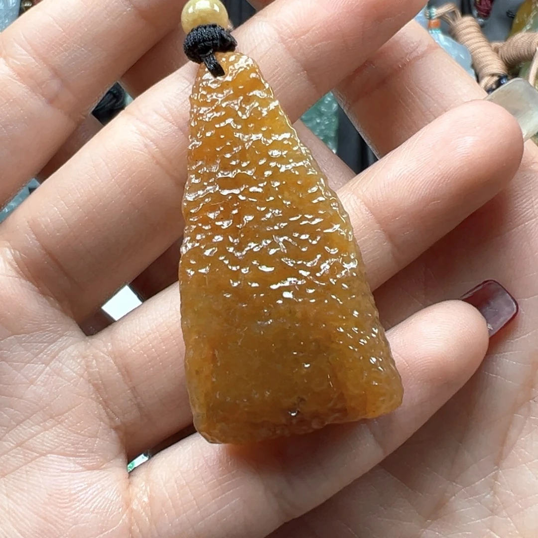 翡翠颈饰未镶嵌随行