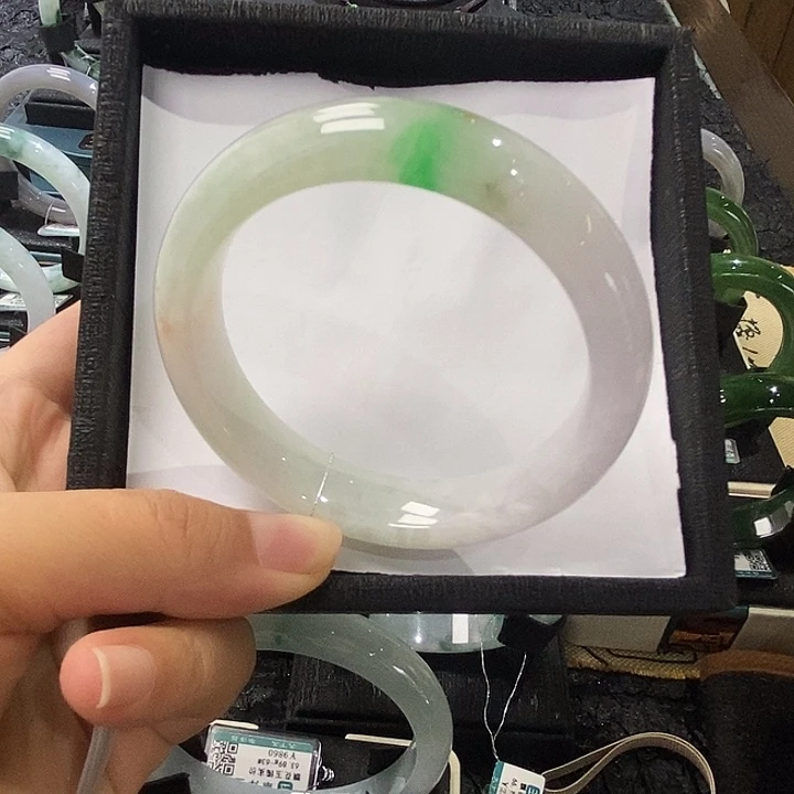 翡翠手镯未镶嵌翡翠玉镯5277