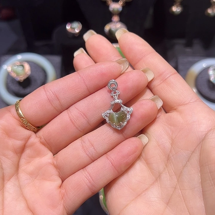 和田玉银S925镶嵌颈饰