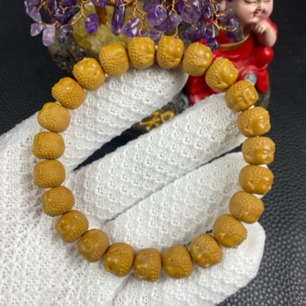 微瑕款宝宝佛猴头核桃精工雕刻手串卡8-9左右 A422