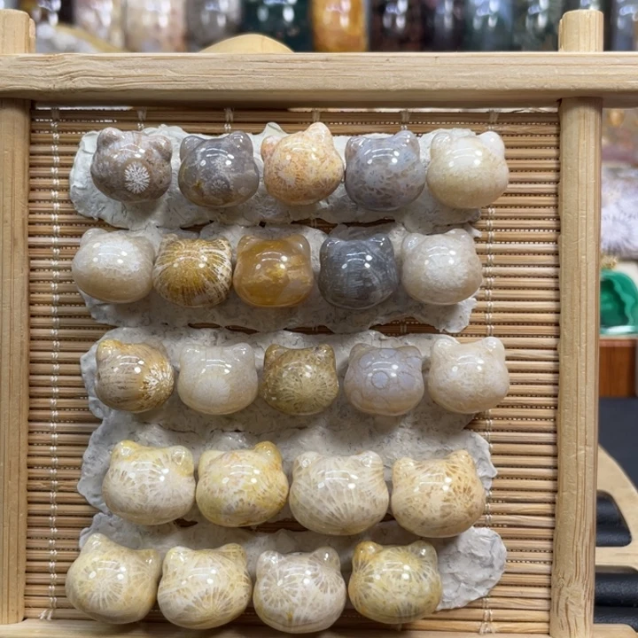 硅化玉未镶嵌颈饰猫头20.30价位