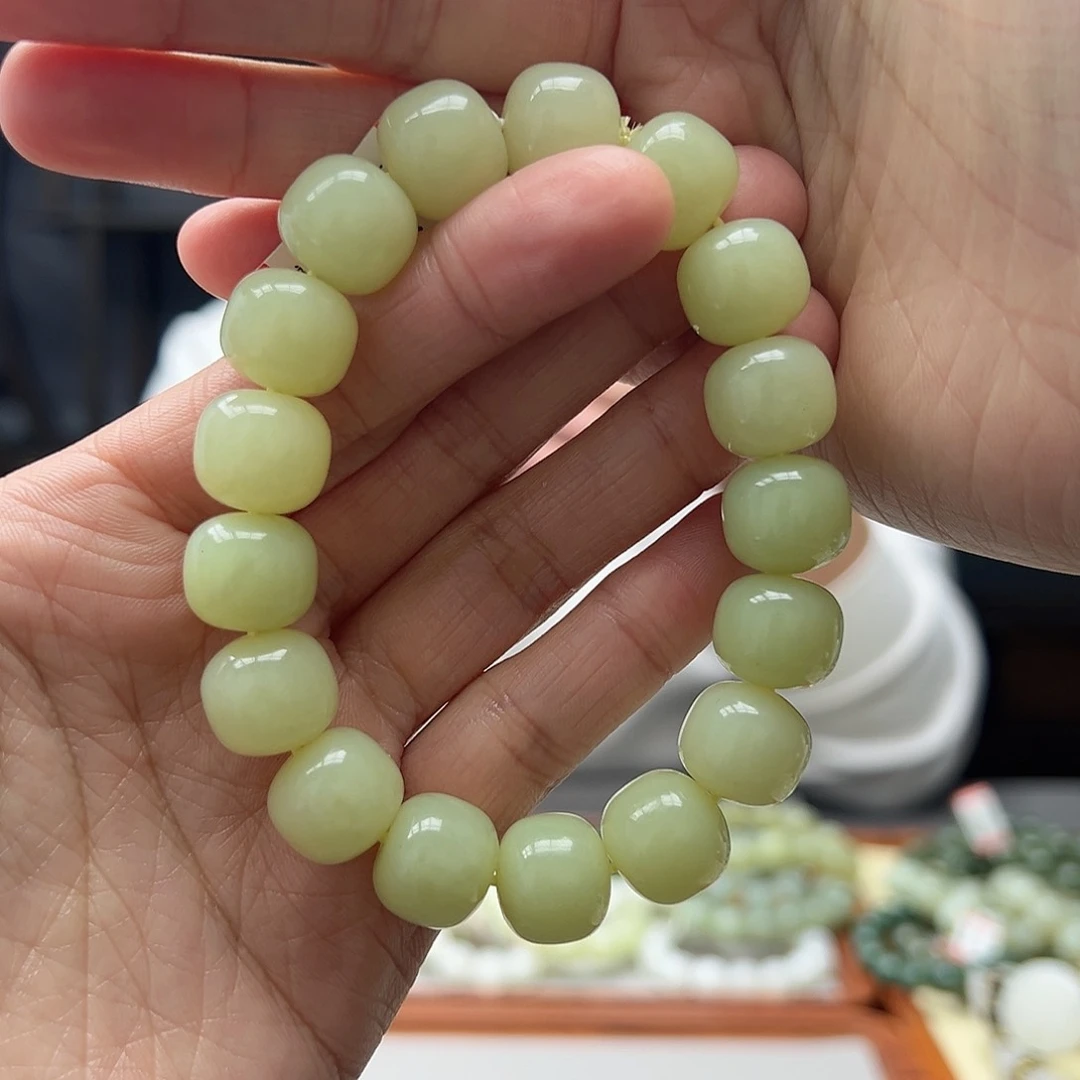 和田玉手链未镶嵌12黄口