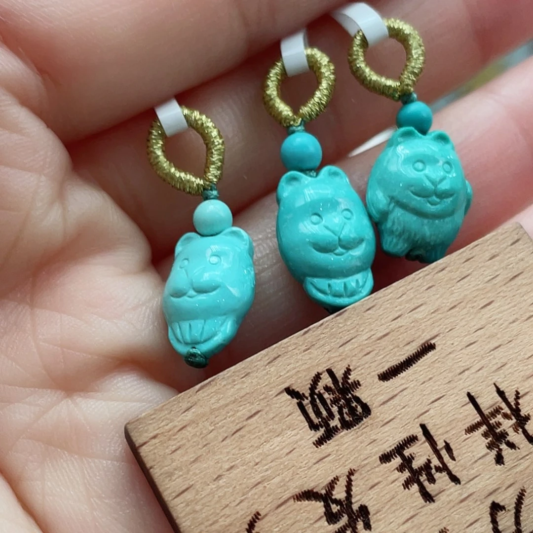 绿松石颈饰未镶嵌