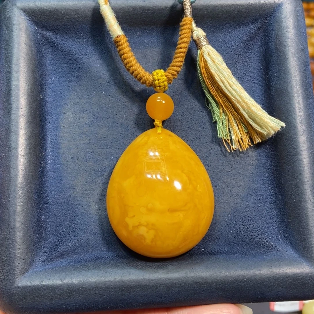 琥珀颈饰未镶嵌蜜蜡