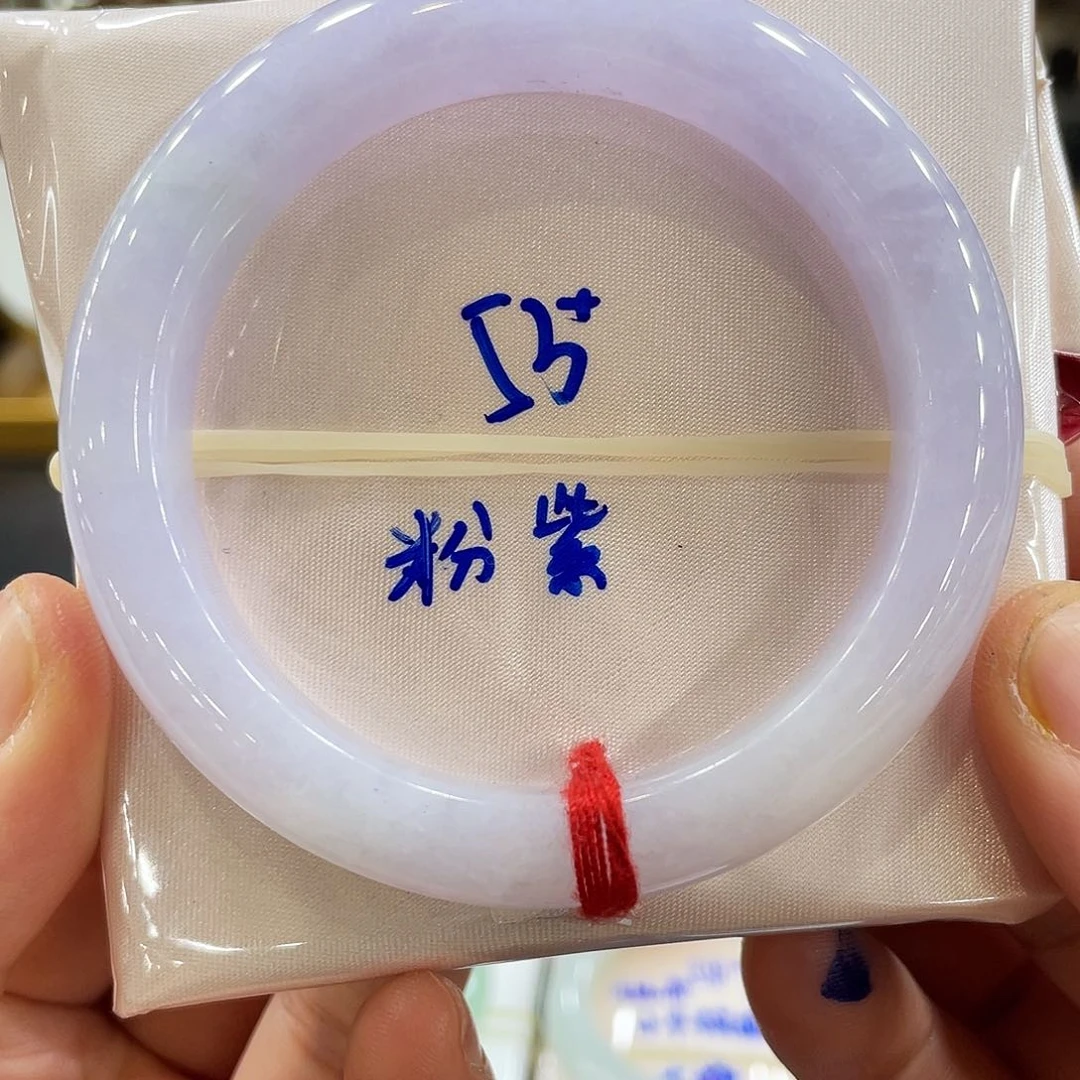 翡翠手镯未镶嵌翡翠手镯