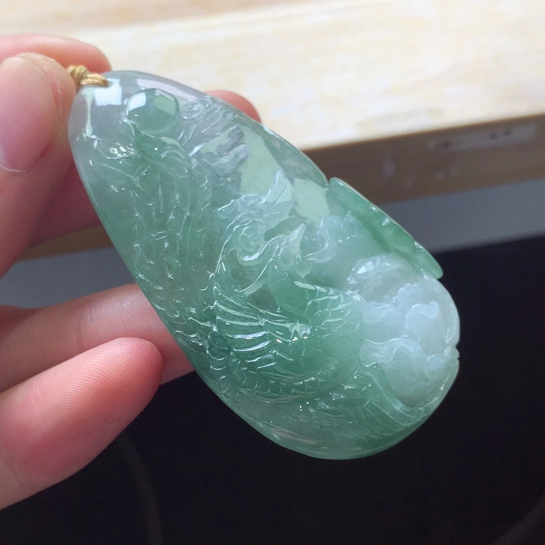 翡翠颈饰未镶嵌吊坠