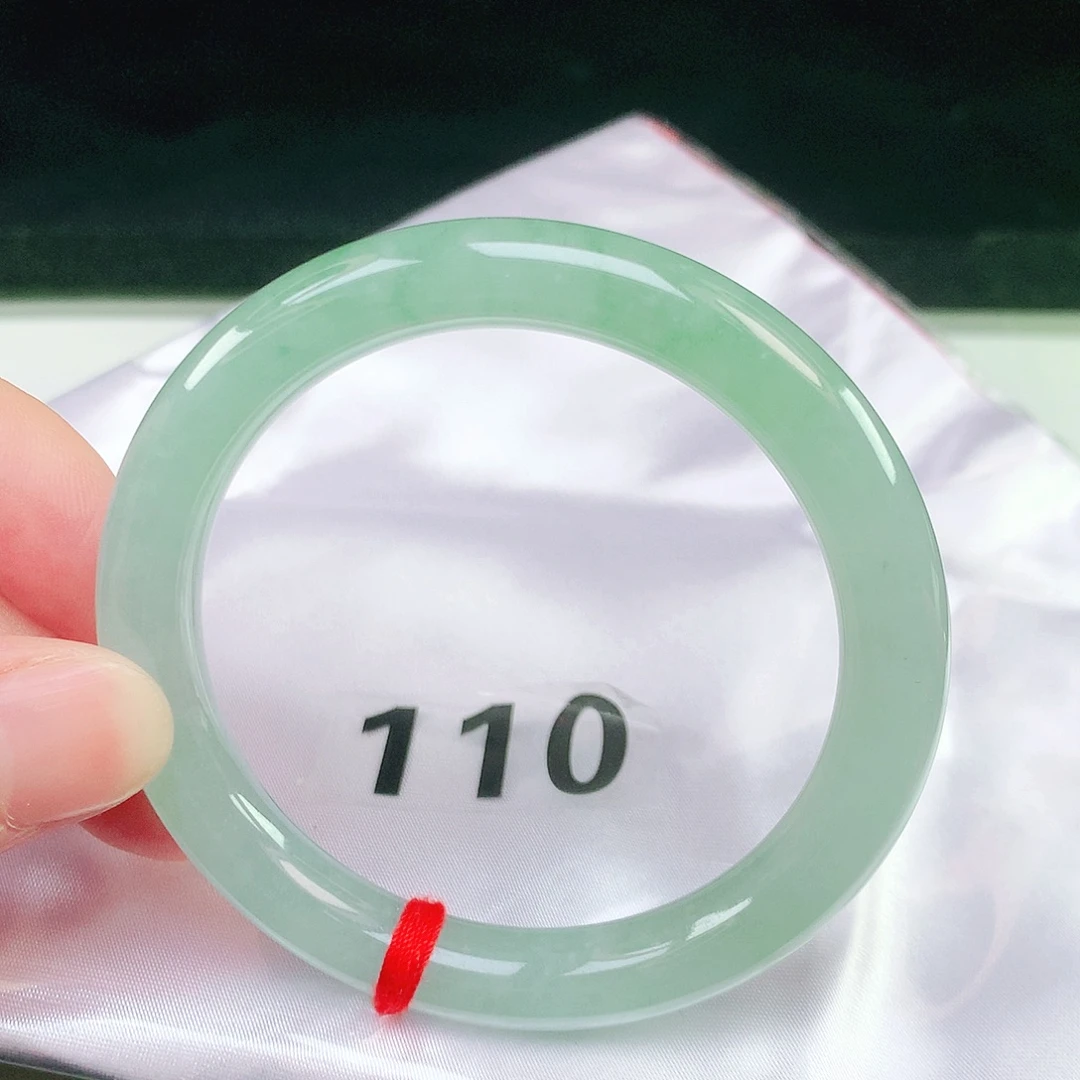 未镶嵌手镯（圆镯）翡翠110