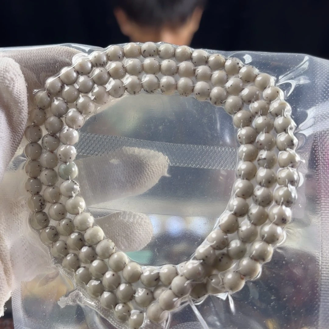吊坠星月菩提通体大留白圆珠108