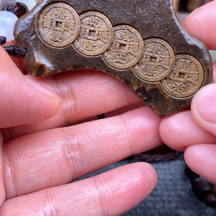 【闪购商品】原石雕刻手把件