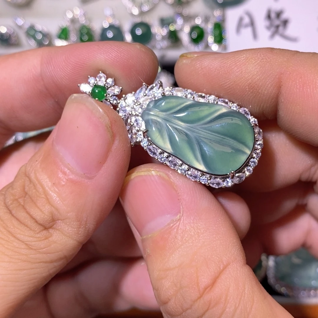 翡翠未镶嵌颈饰天然