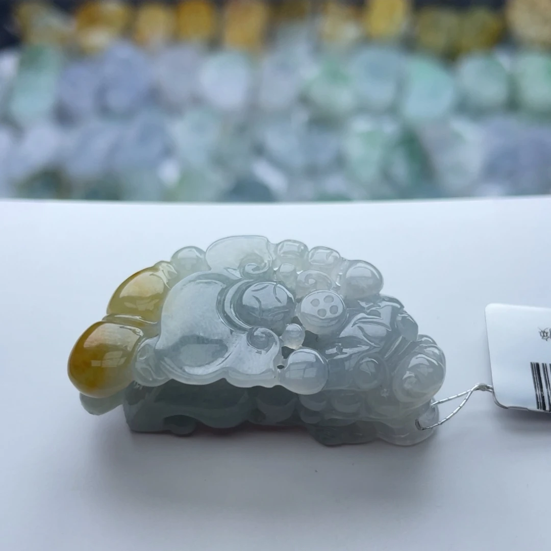 翡翠颈饰未镶嵌貔貅