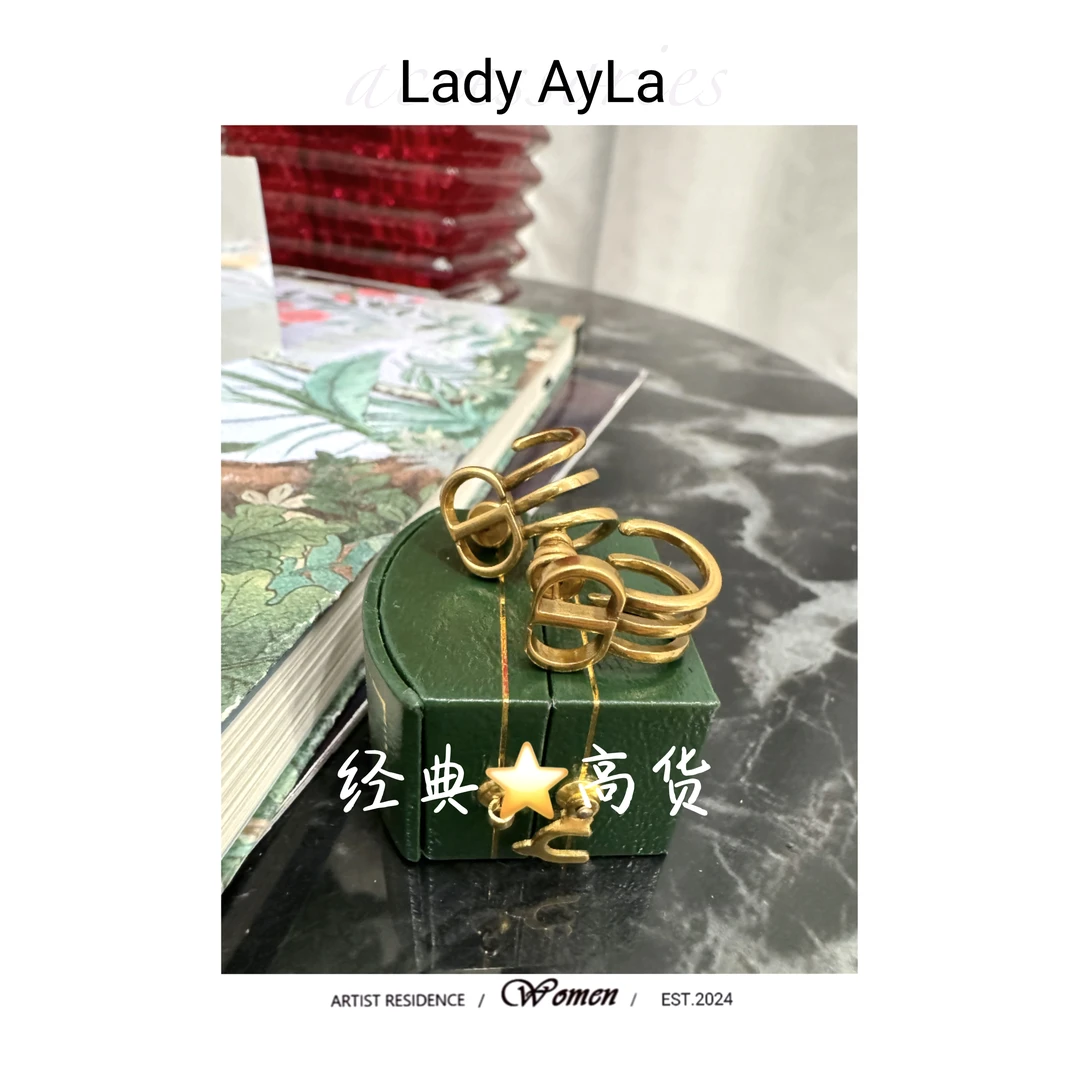 铜合金耳饰 CD猪鼻抓经典轻奢时尚耳钉AL1240