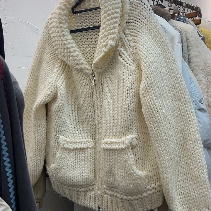 今天新款 慵懒白色毛衣