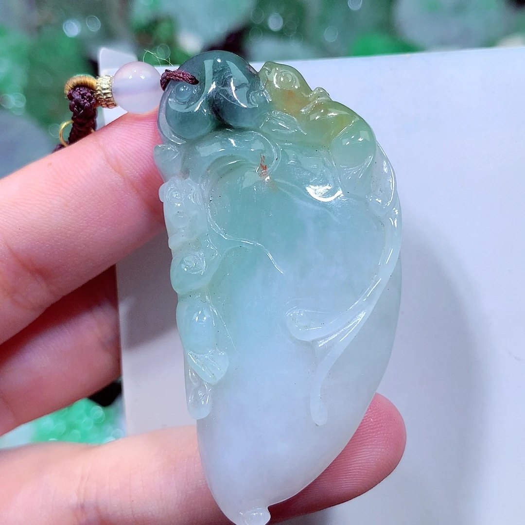 吊坠(不含链)未镶嵌翡翠