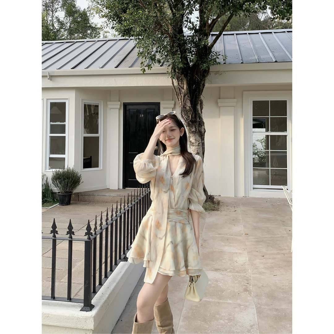 万万-清清【朦胧美】早春新款雪纺收腰不规则飘带仙女连衣裙