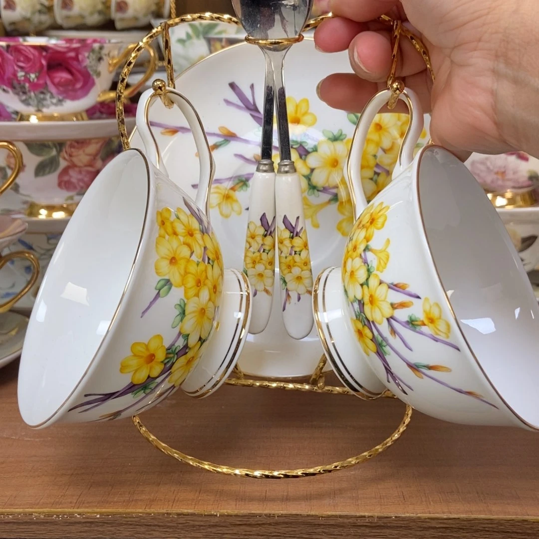 摆件黄色两杯两碟两勺送杯架快递装