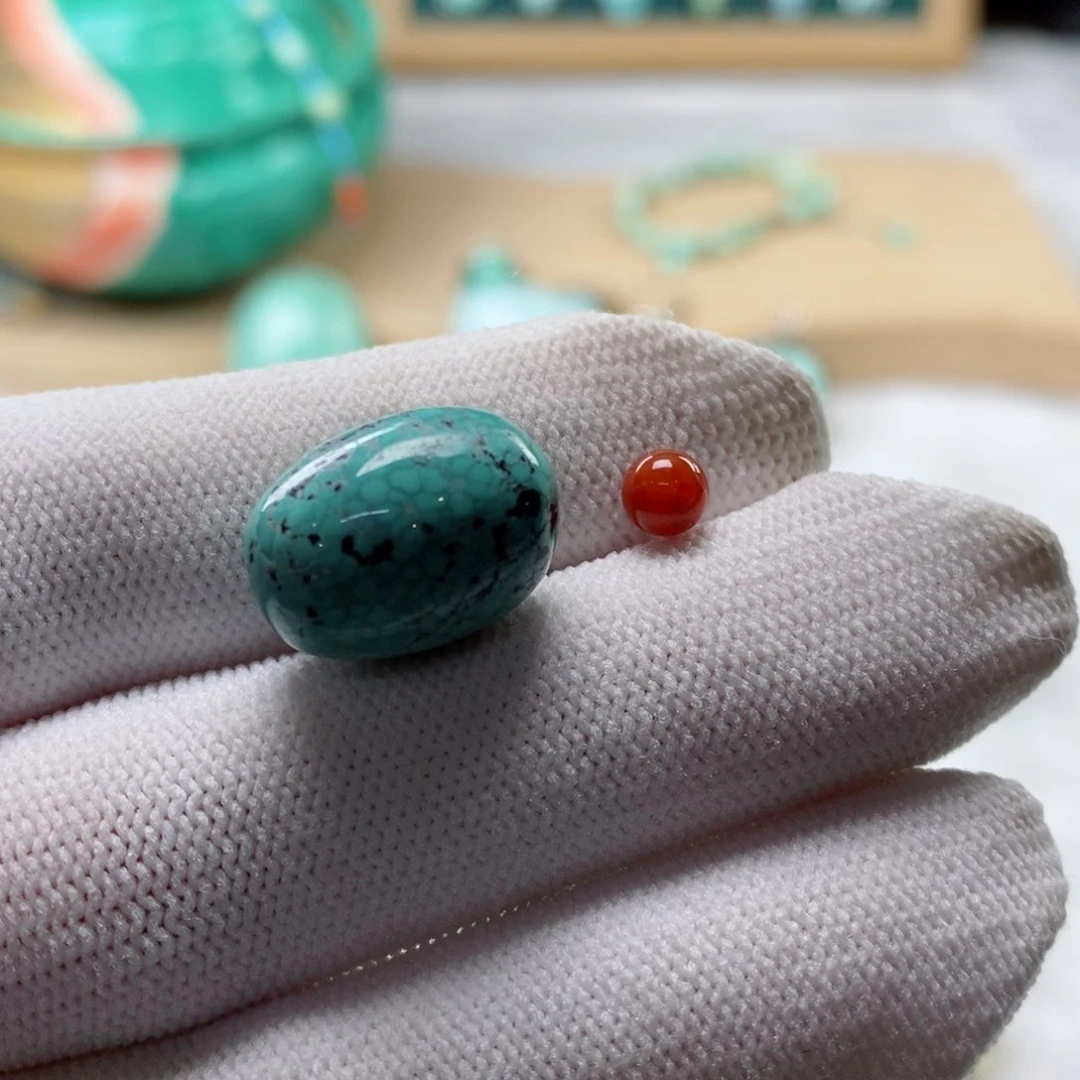 南红玛瑙颈饰未镶嵌西*狼