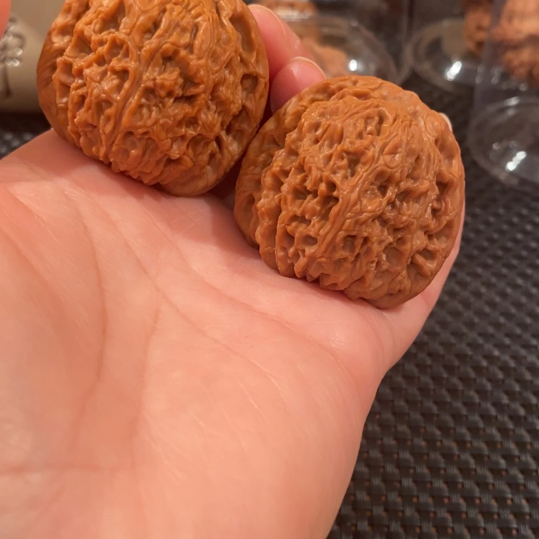 文玩核桃吊坠43.5全品南疆石