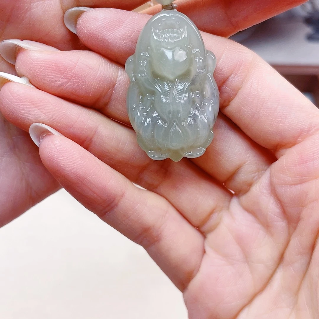 凉****和田玉未镶嵌吊坠(赠链)