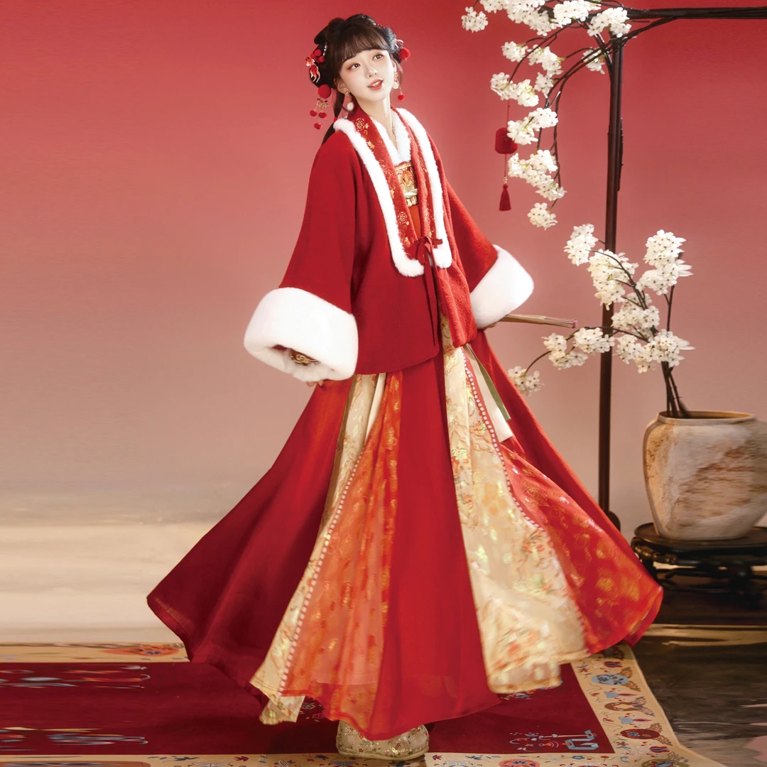 锦绣辞【太平有象】原创日常冬款唐制对襟袄刺绣齐胸吊带裙拜年汉服