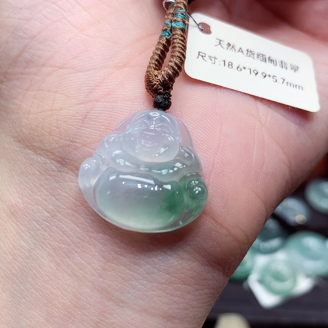 翡翠未镶嵌颈饰编号92，18.6/19.9/5.7