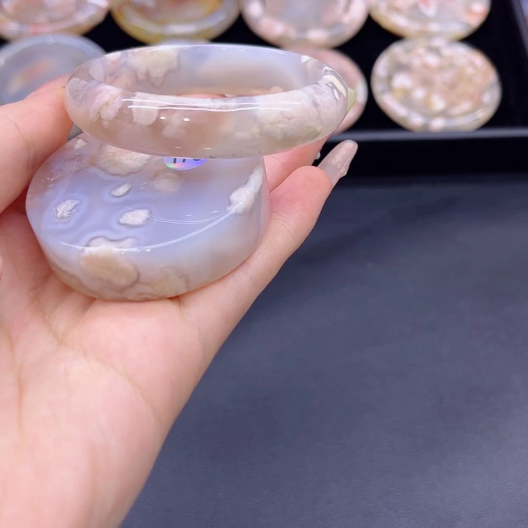 玛瑙/玉髓手镯未镶嵌53