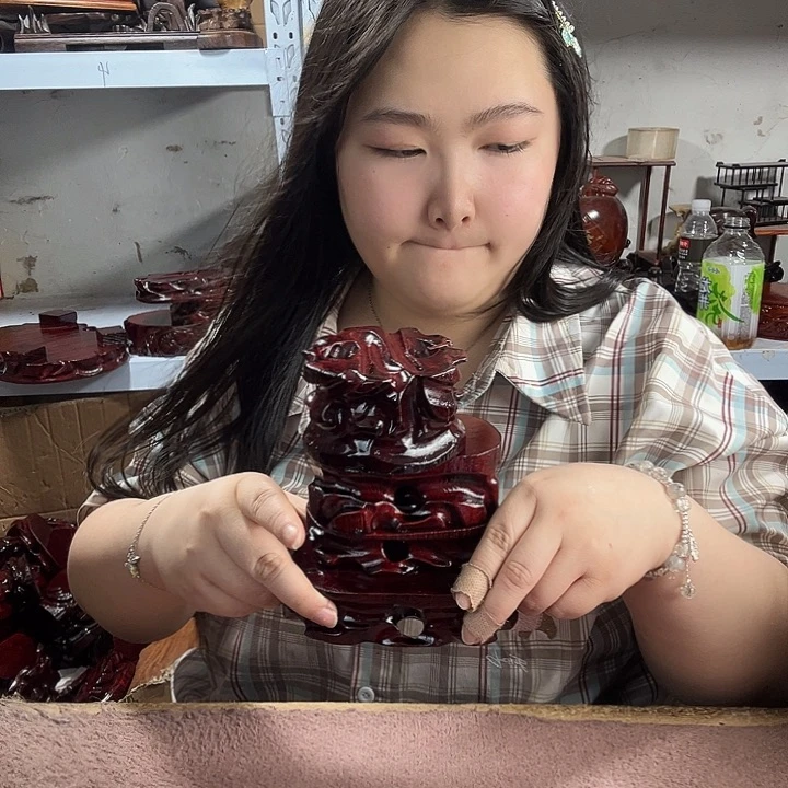 香榧木亲自给他买的东西