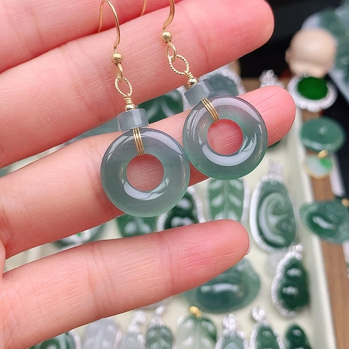 颈饰未镶嵌翡翠吊坠