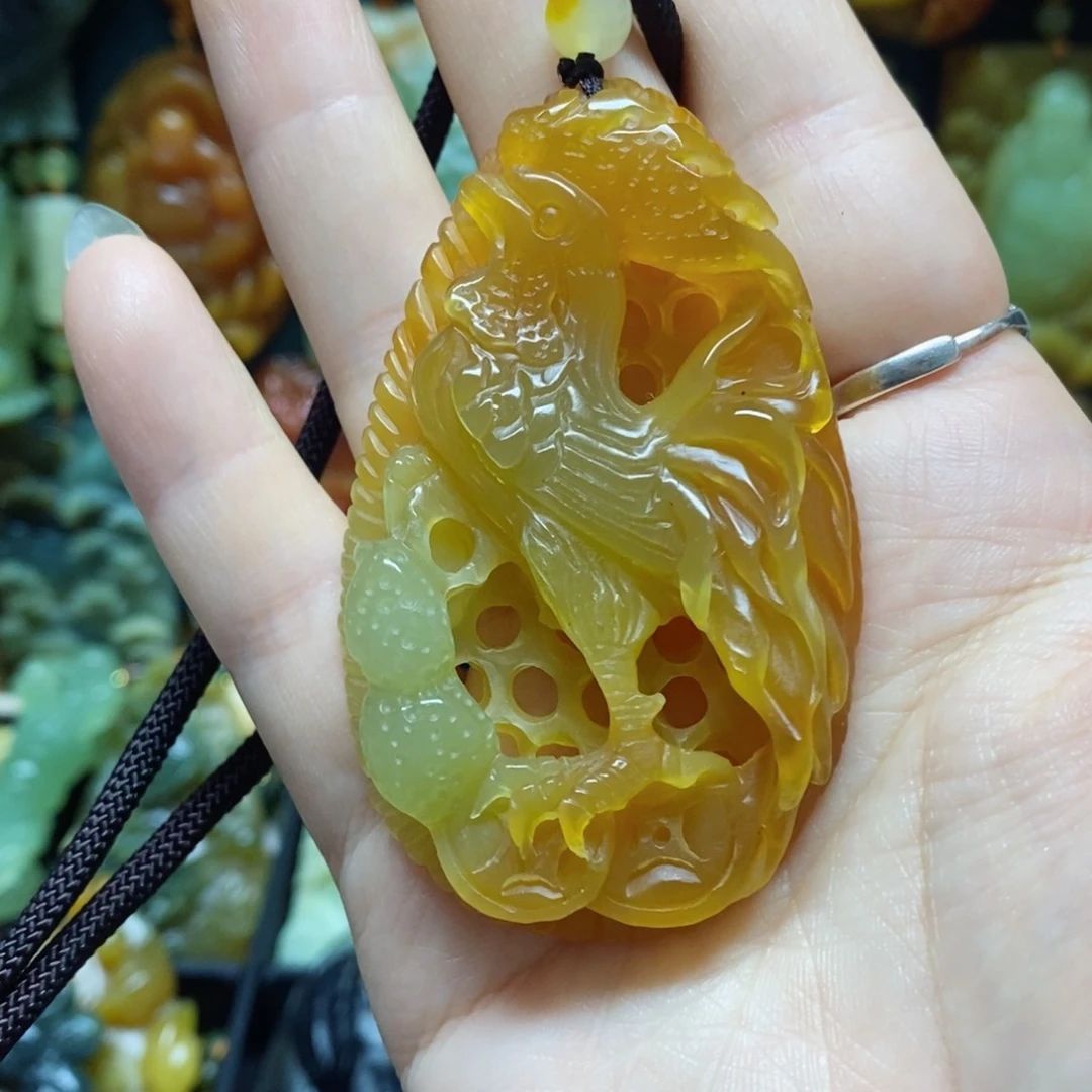 岫玉未镶嵌吊坠(赠链)
