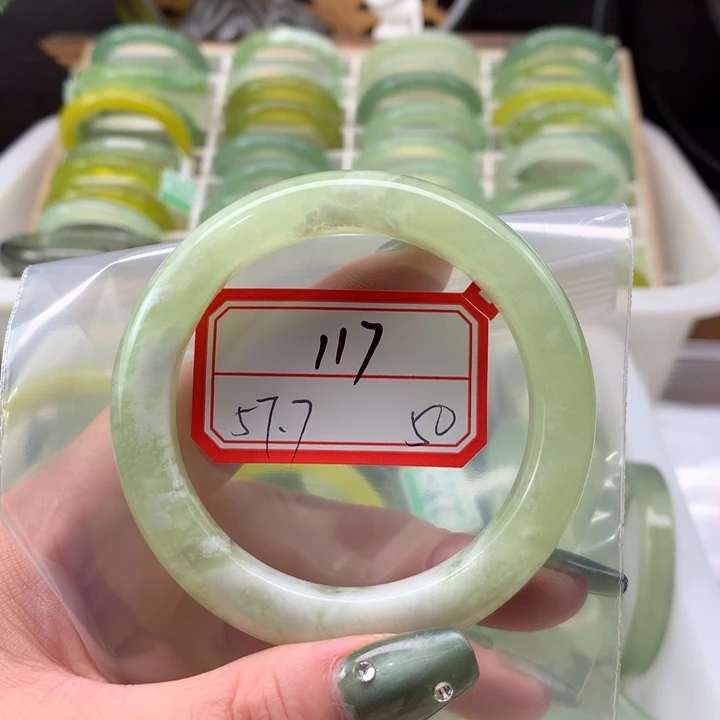 未镶嵌蛇纹石玉手镯