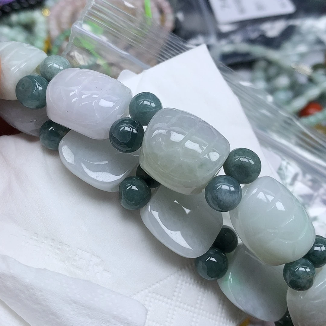 翡翠未镶嵌套链翡翠吊坠