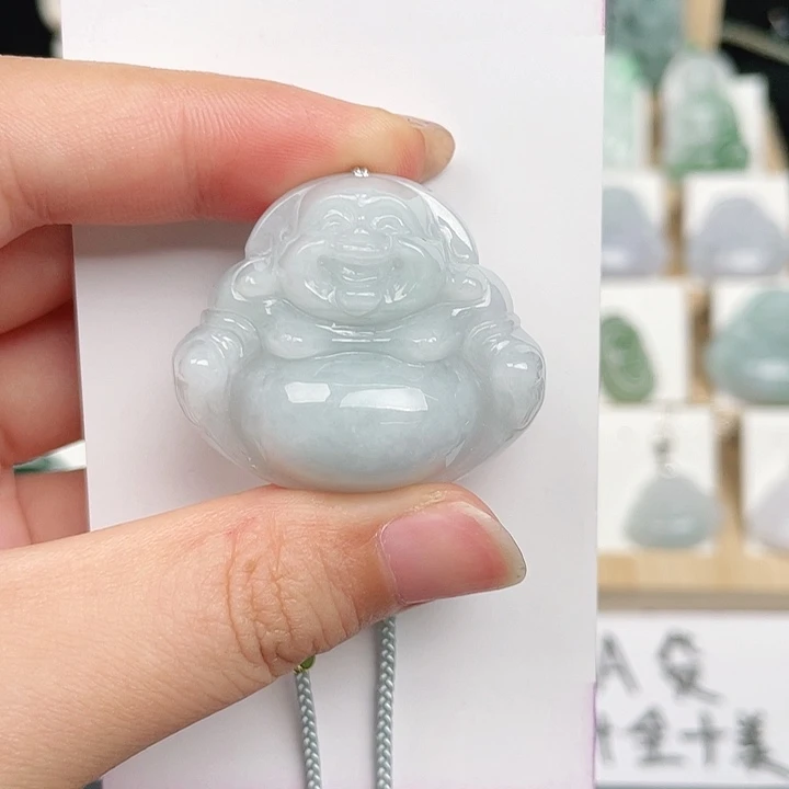 翡翠未镶嵌颈饰佛公