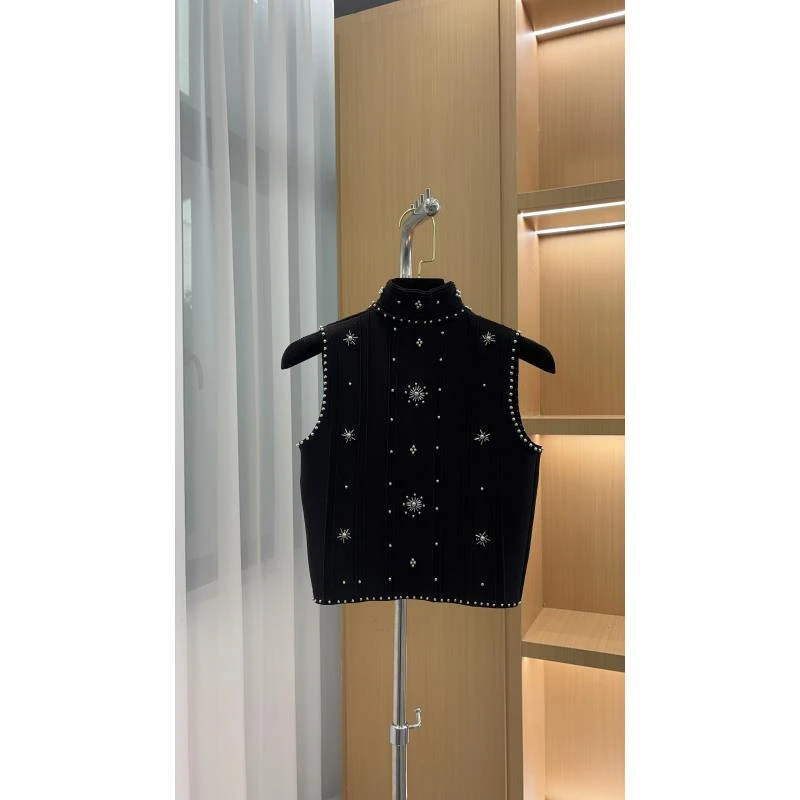 <猪猪出品>2025春夏上新气质网红黑无袖设计师钉珠重工女背心507