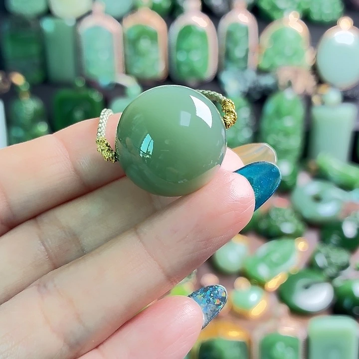 聽***生和田玉未镶嵌挂件