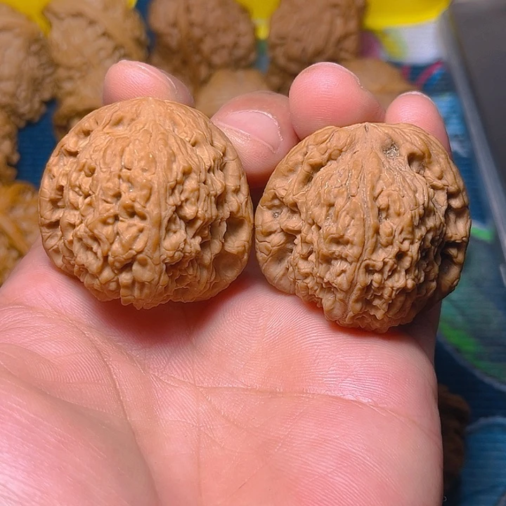 文玩核桃吊坠南将石