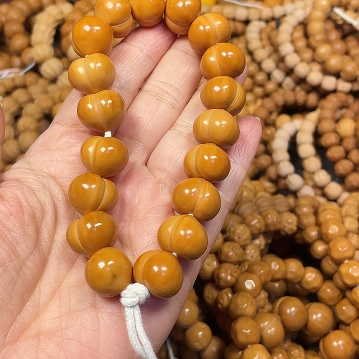 木屁桃16左右泛油精品