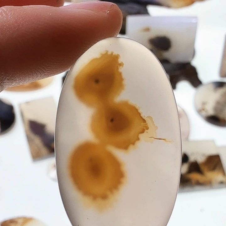 玛瑙/玉髓未镶嵌珠宝半成品