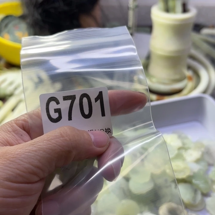 蛇纹石玉发饰合金人****态