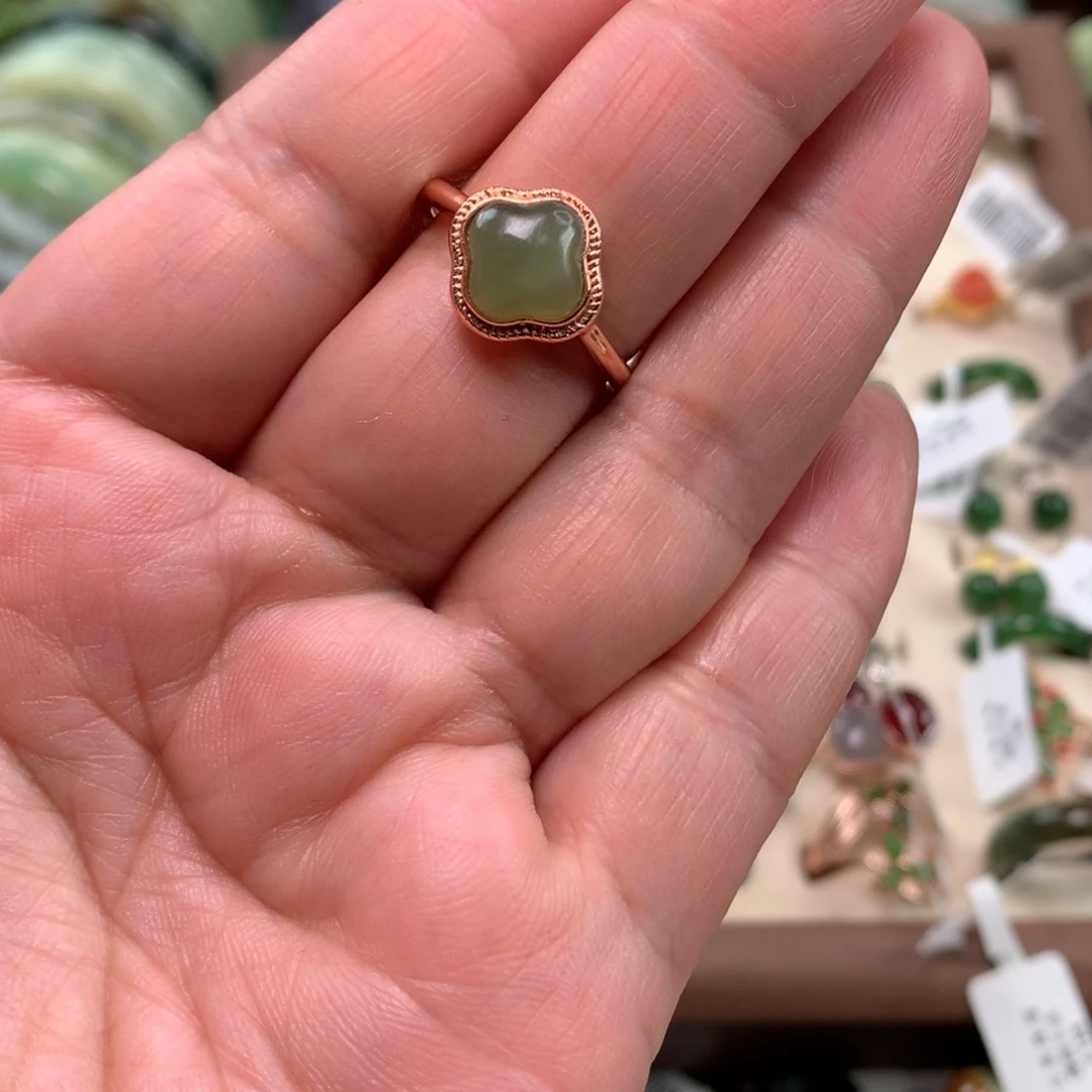 和田玉未镶嵌戒指