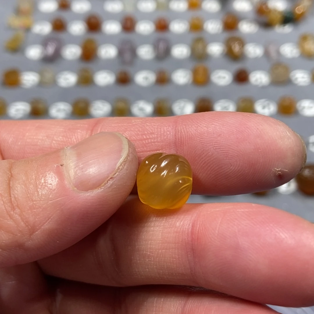常****玛瑙/玉髓合金颈饰珠