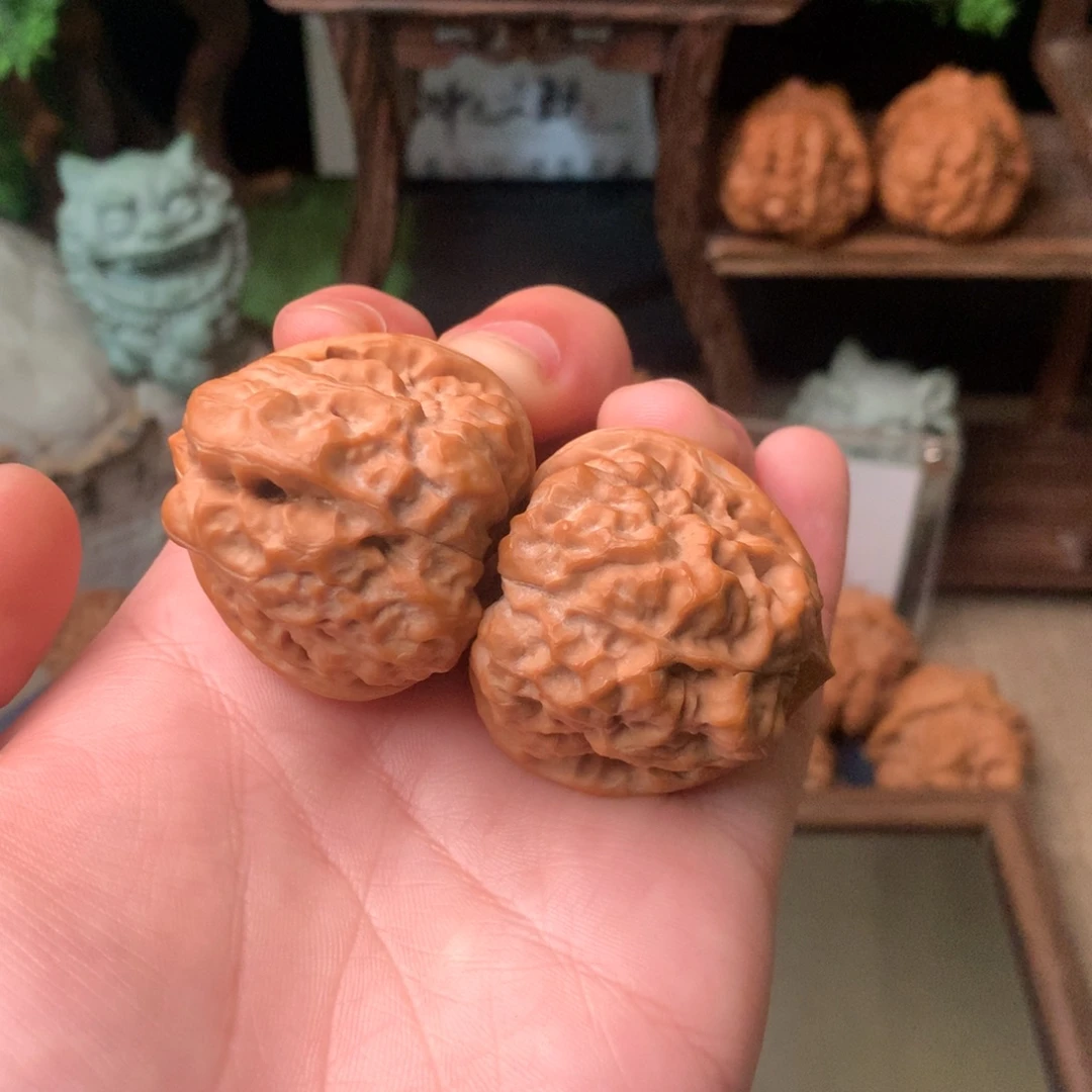 余***凯文玩核桃把件40尺寸蛤蟆头