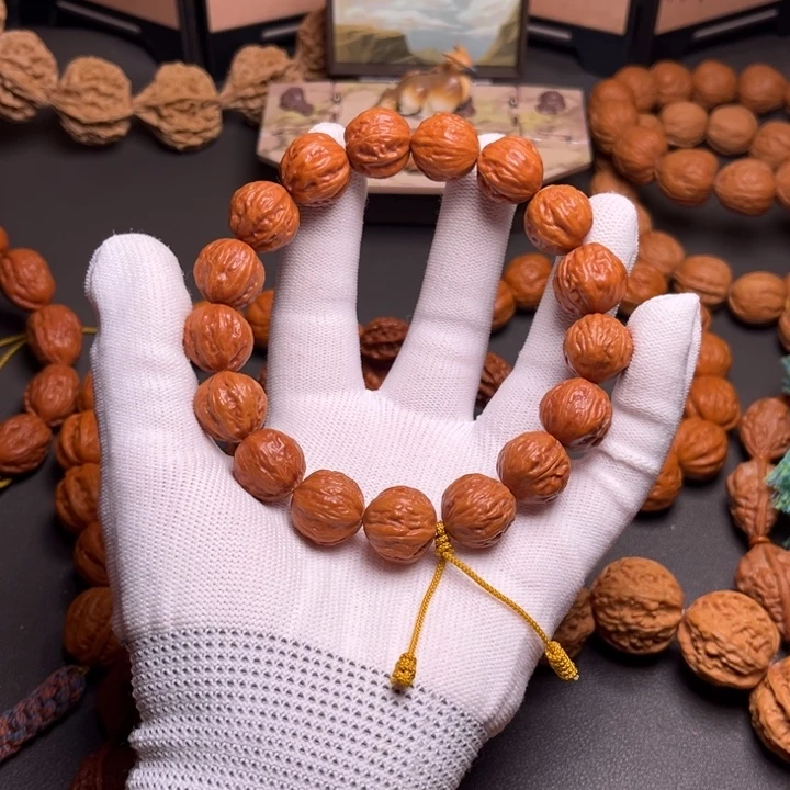 徐***大手串文玩核桃京八棱