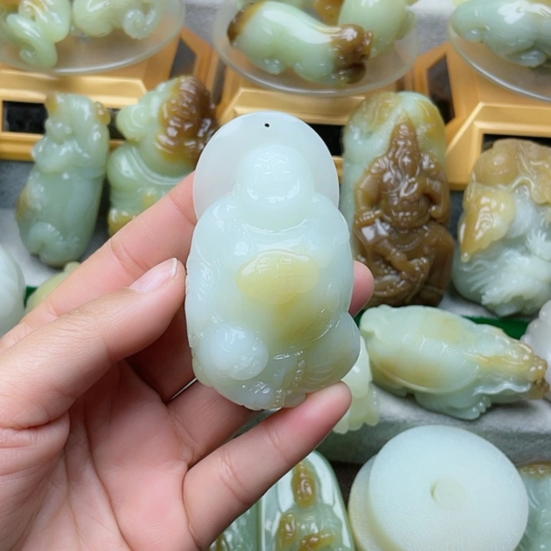 【闪购商品】未镶嵌和田玉挂件杯**月