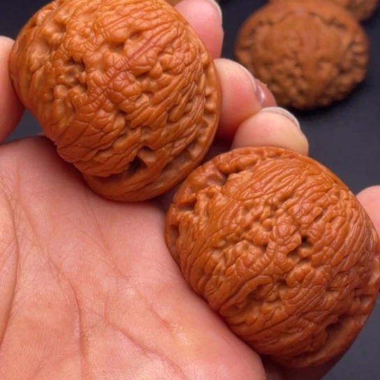 文玩核桃把件秦岭山脉核桃