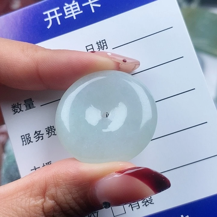 翡翠颈饰未镶嵌天然