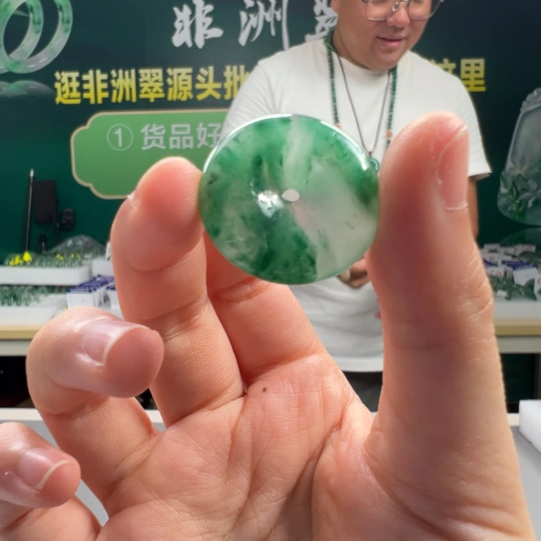 钰***铭石英岩玉未镶嵌颈饰